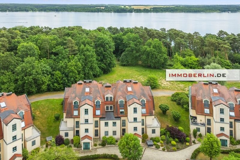 IMMOBERLIN.DE - Exquisite strandnahe Wohnung mit Terrasse im Precise Golf Resort am Scharmützelsee